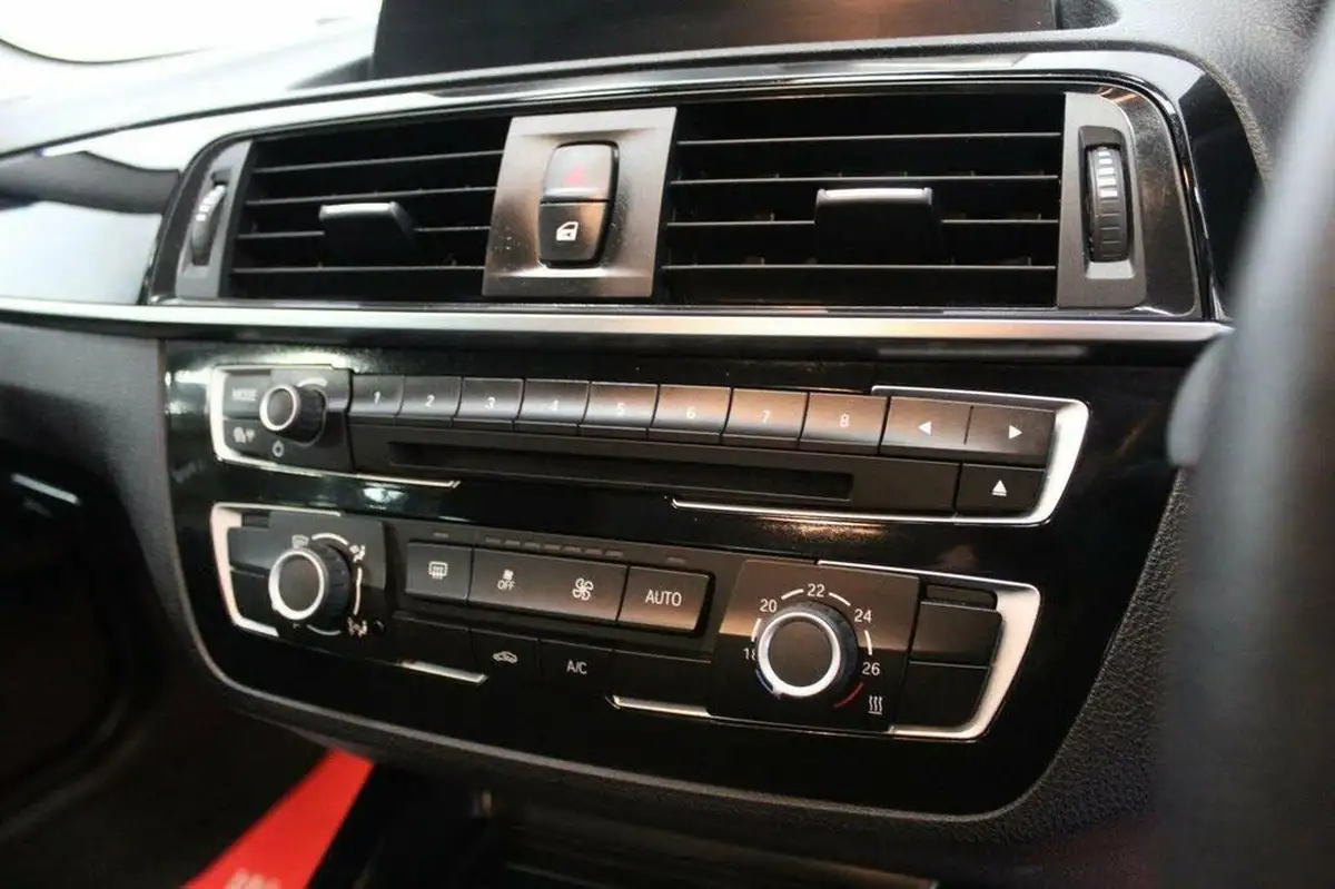 2017-bmw-2-series-big-36