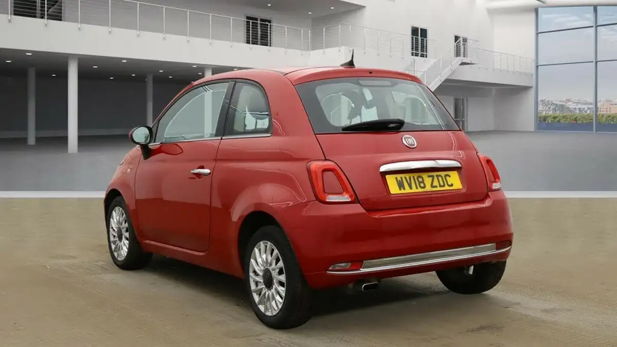 2018-fiat-500-12-lounge-big-3