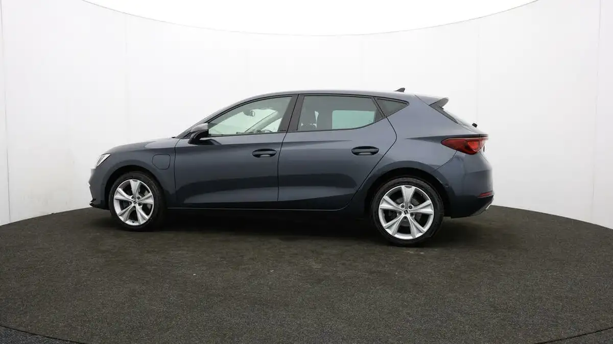 2020-seat-leon-14-e-hybrid-fr-hatchback-big-71