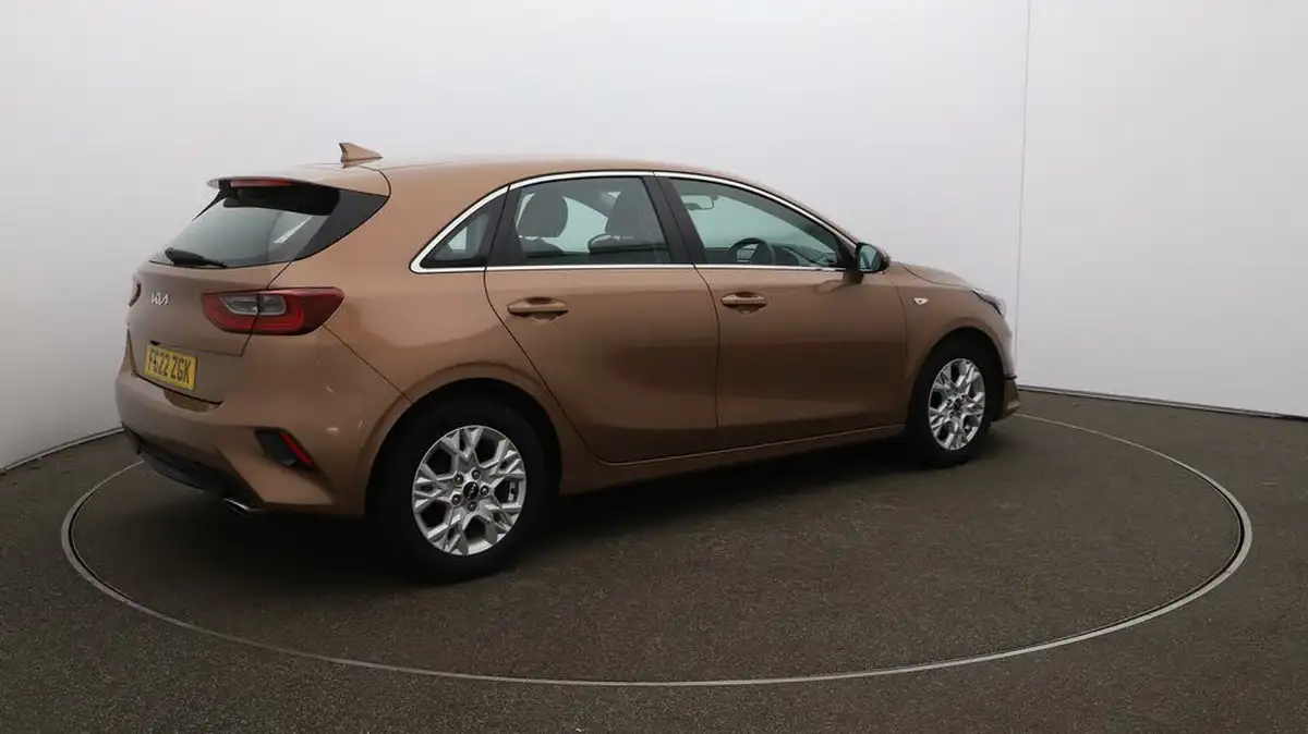 2021-kia-ceed-10-t-gdi-2-hatchback-big-51