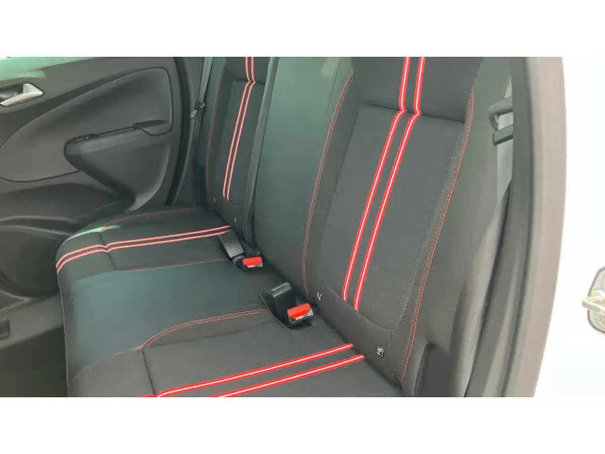 2023-vauxhall-crossland-12-gs-110ps-big-16