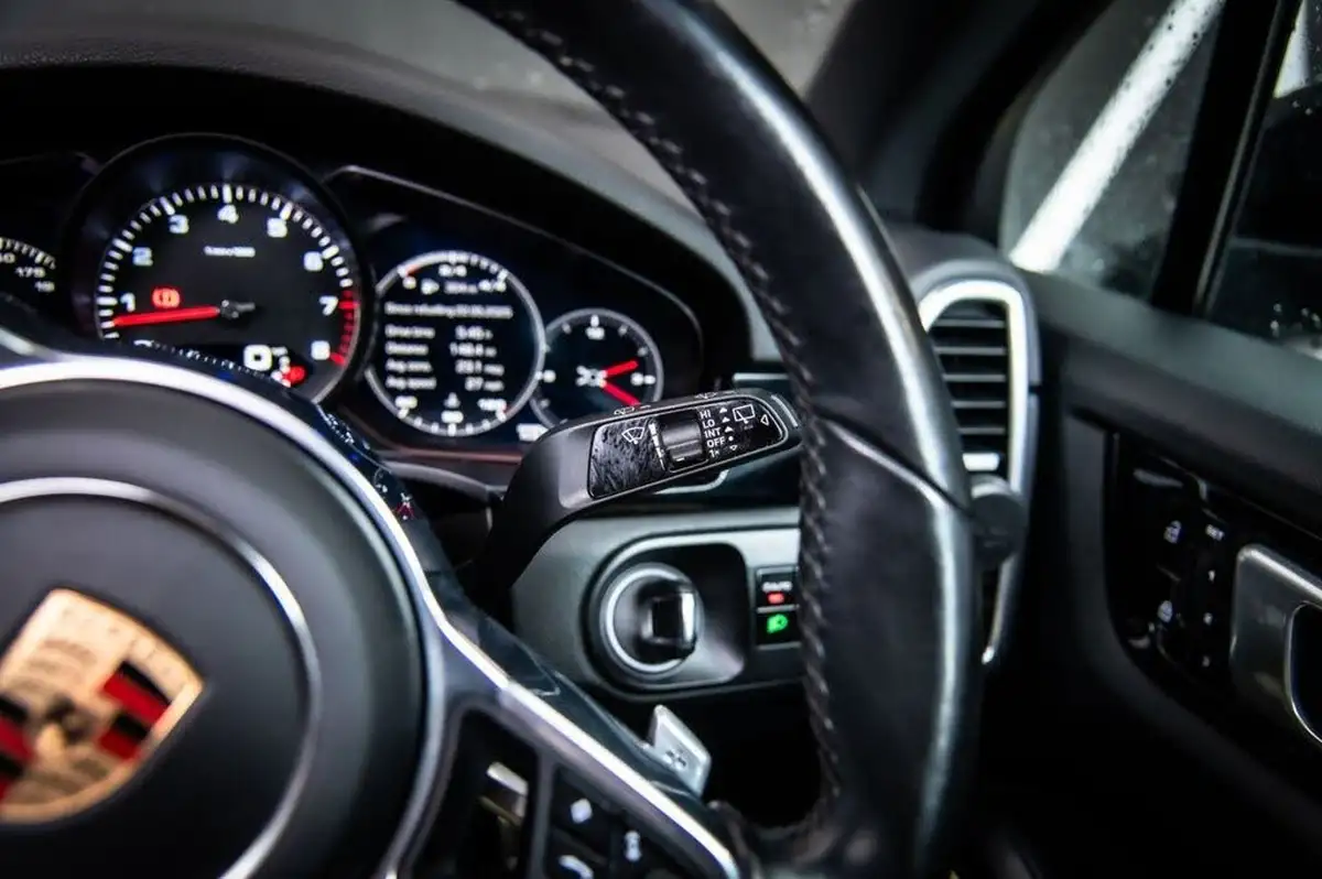 2020-porsche-cayenne-30-v6-s-big-32