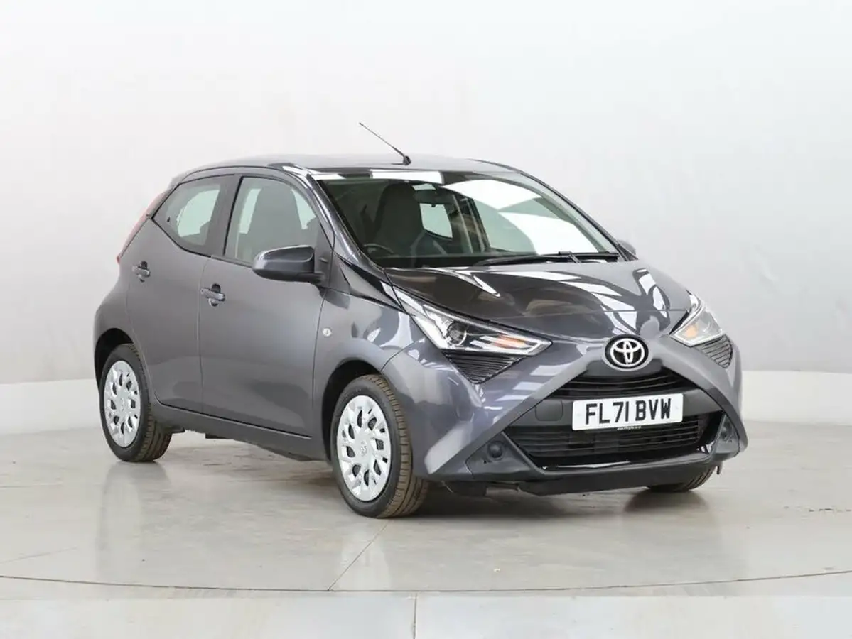 2021-toyota-aygo-10-vvt-i-x-play-tss-big-1