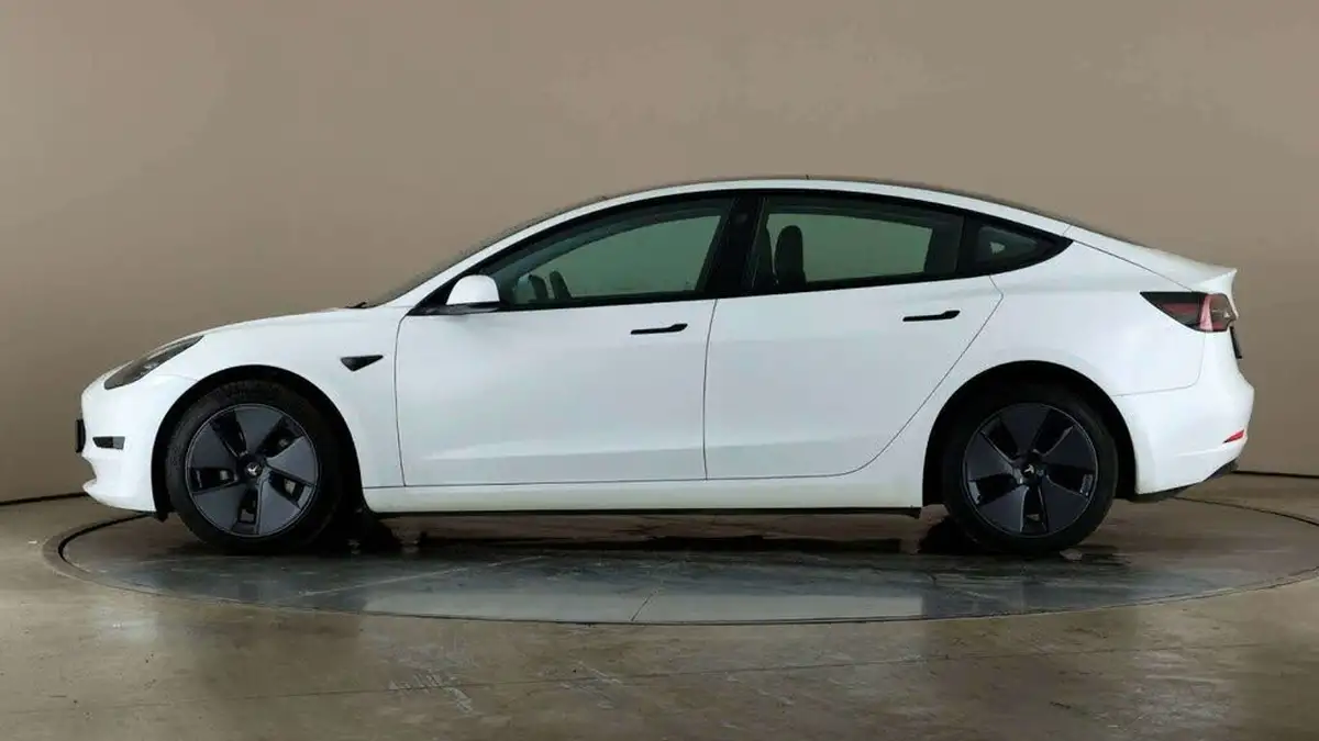 2021-tesla-model-3-e-standard-plus-big-5