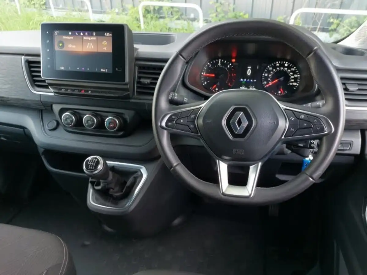 2023-renault-trafic-20dci-sl28-130-sport-big-6