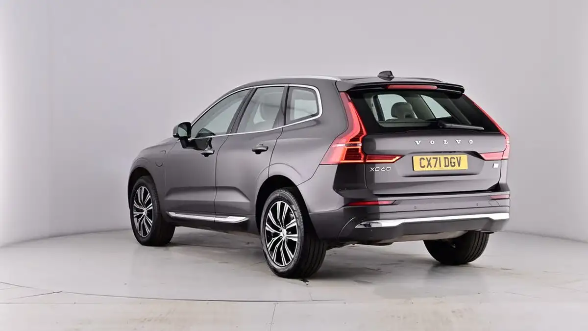 2021-volvo-xc60-20-t6-inscription-350bhp-big-66