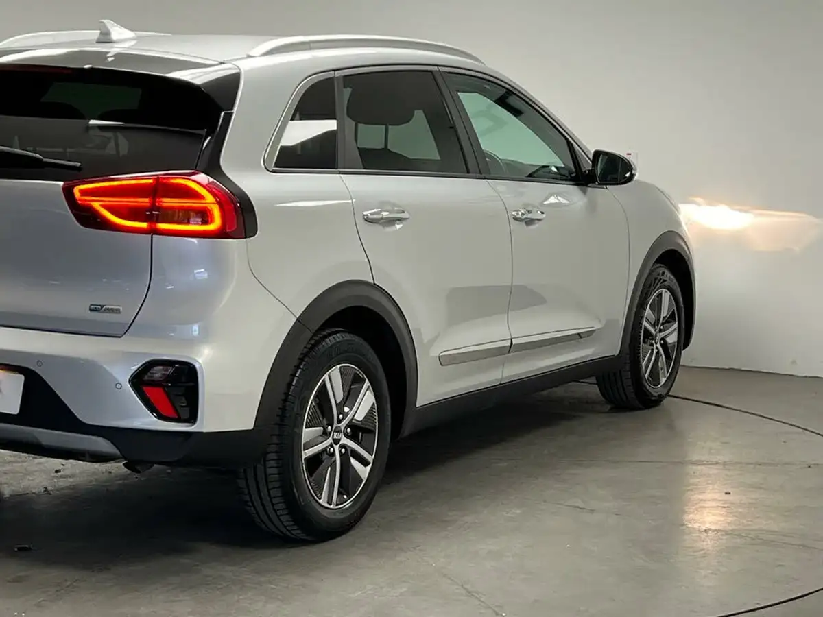 2021-kia-niro-16-gdi-phev-3-big-8