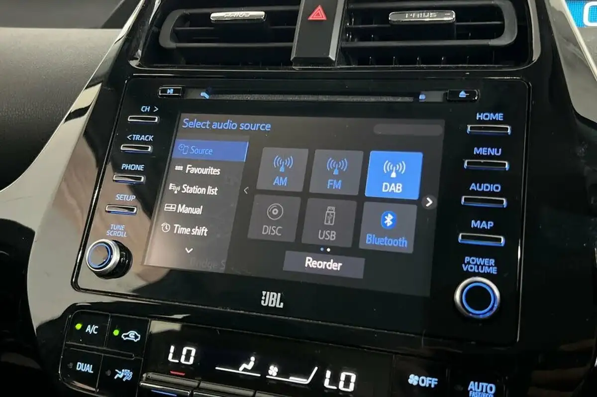2021-toyota-prius-18-vvt-i-business-edition-plus-awd-cvt-big-18