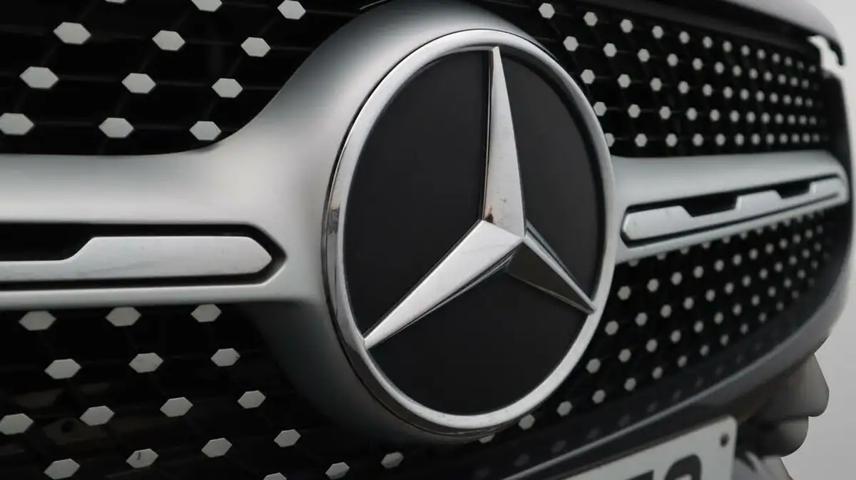 2019-mercedes-benz-glc-class-20d-glc300d-amg-line-premium-coupe-4d-big-23