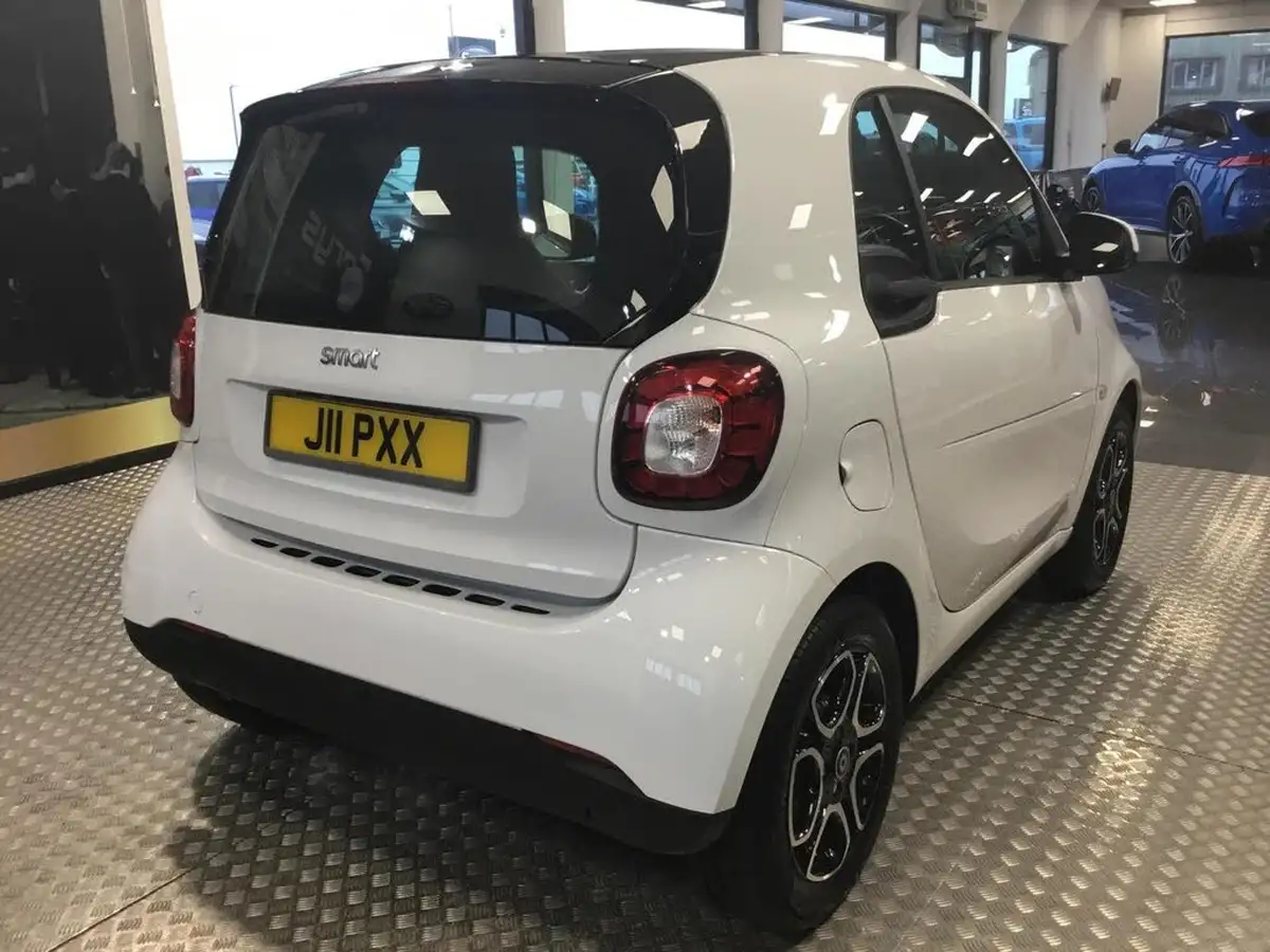 2017-smart-fortwo-09-prime-90bhp-premiumss-coupe-twinamic-big-13