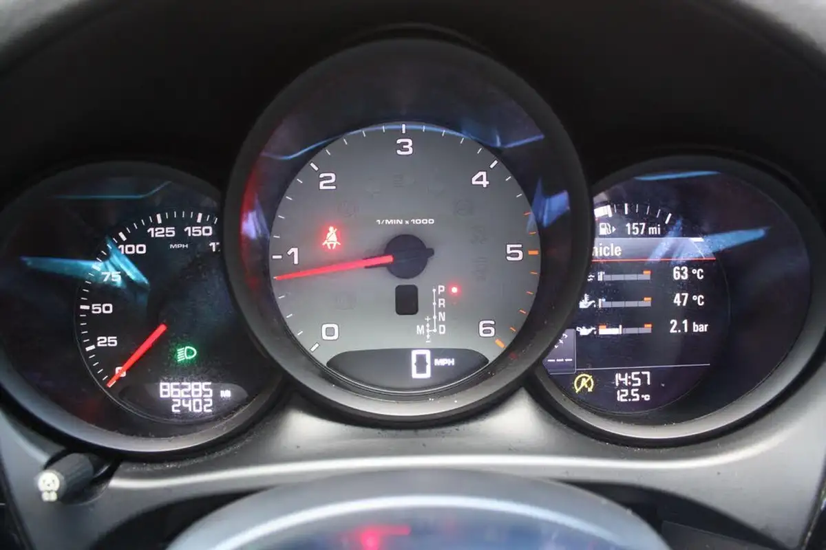 2015-porsche-macan-30td-s-big-17
