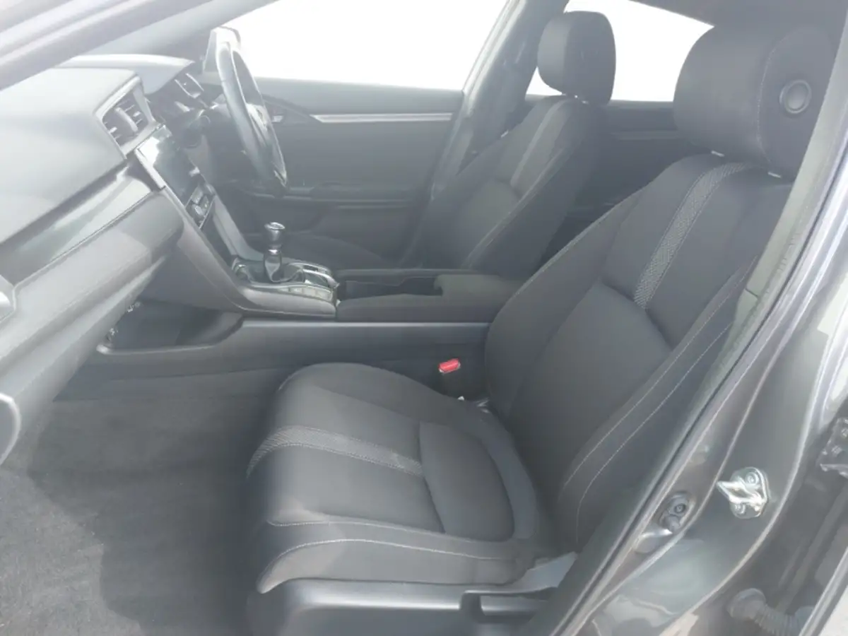 2019-lexus-is-300h-25-is-big-4