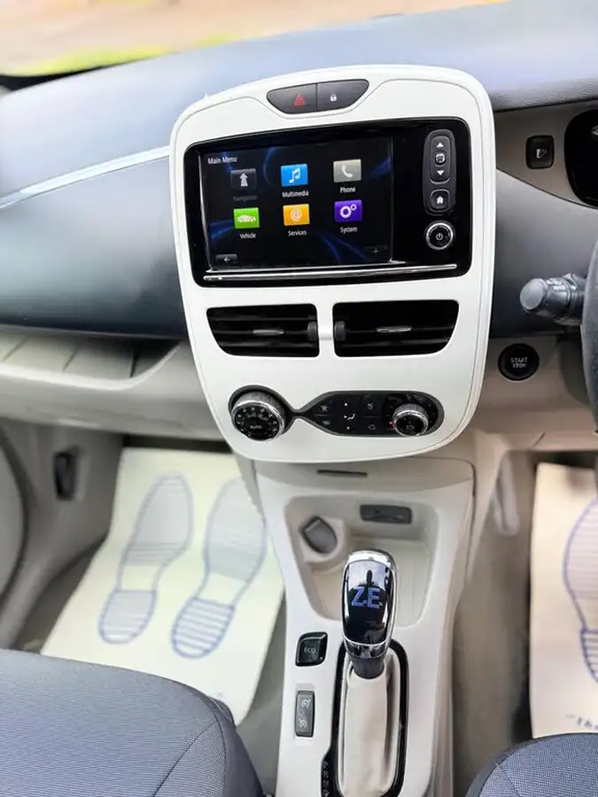 2015-renault-zoe-e-dynamique-intens-big-20