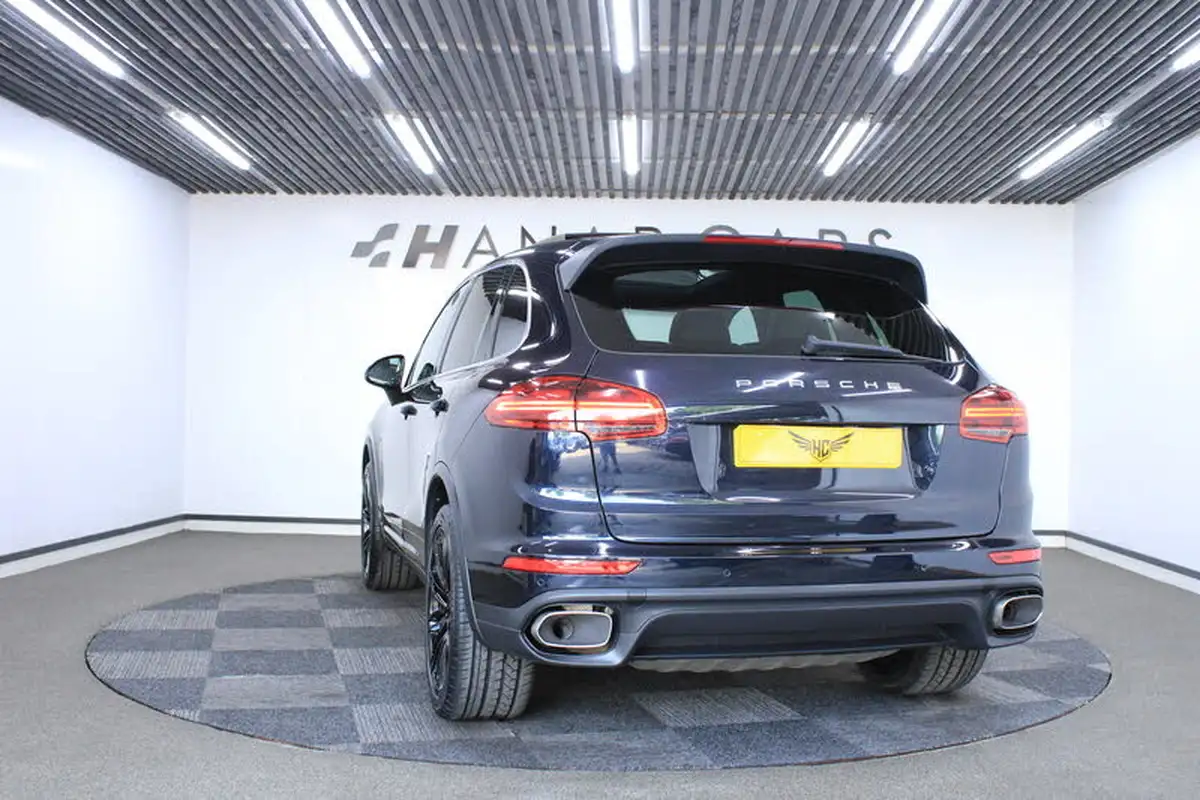 2016-porsche-cayenne-30td-big-30