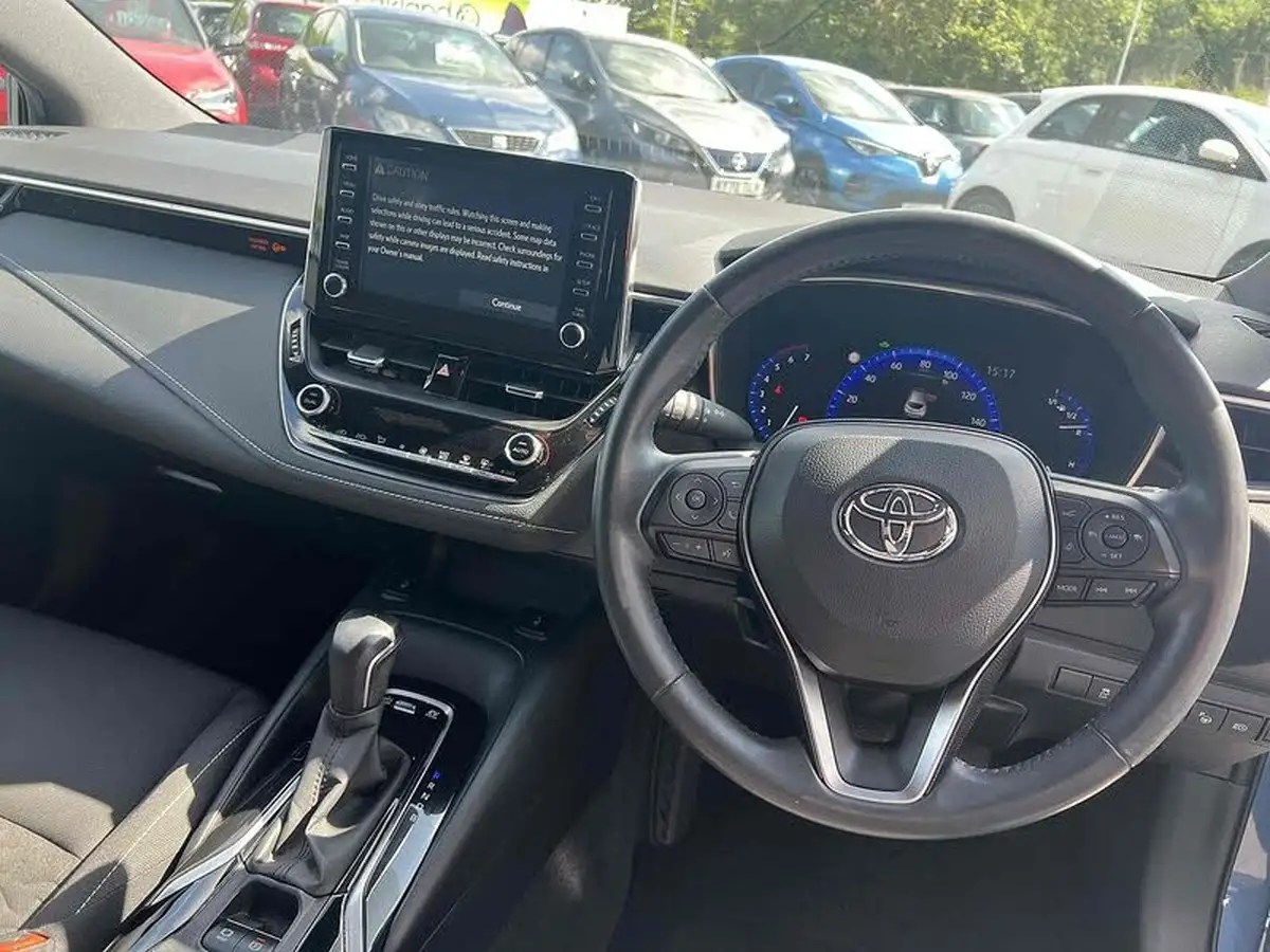 2020-toyota-corolla-18-vvt-i-icon-tech-spare-wheel-hatchback-5d-big-8