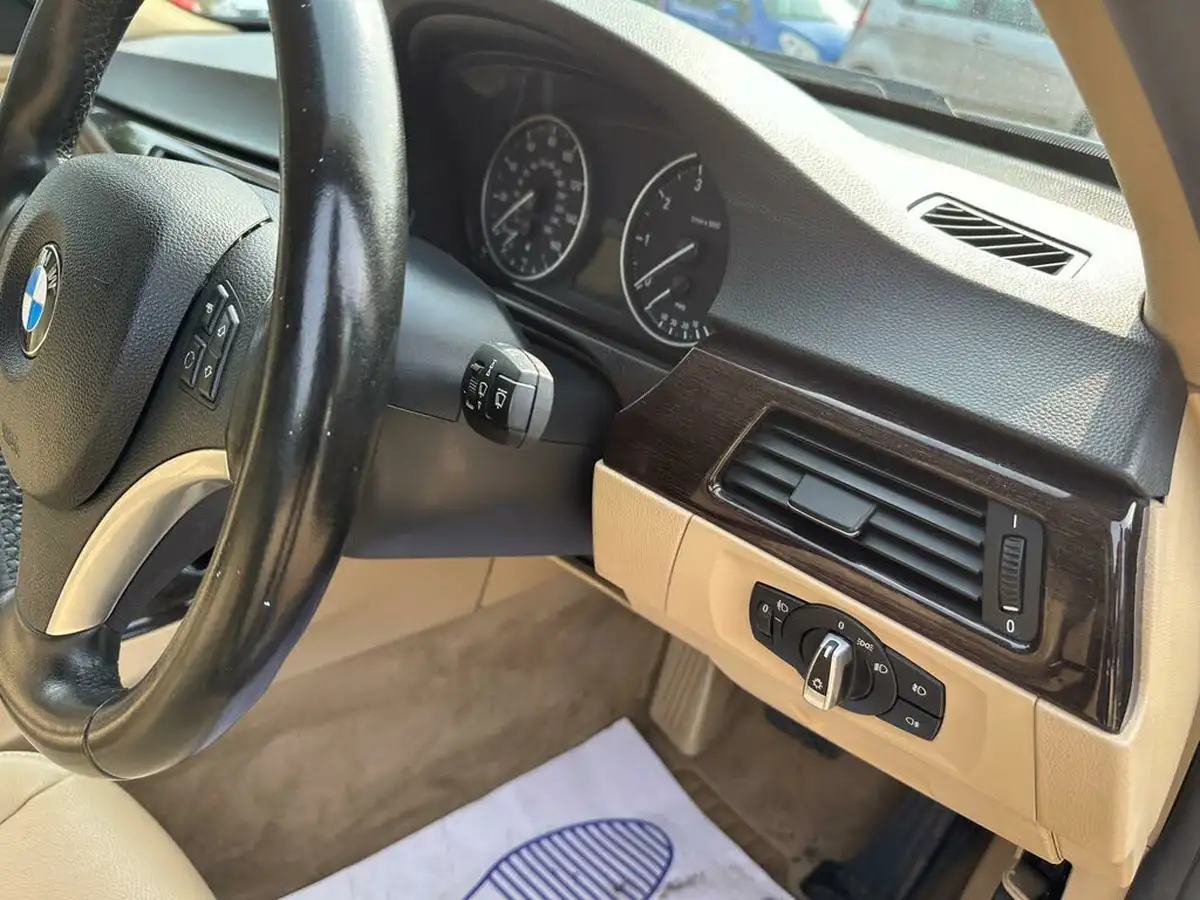 2012-bmw-3-series-20-318i-exclusive-edition-auto-big-17