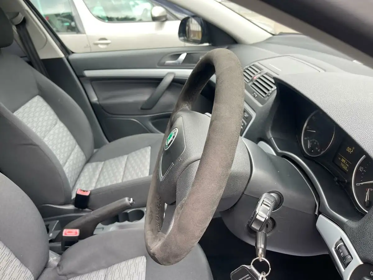 2010-skoda-octavia-14-se-tsi-122bhp-hatchback-big-38