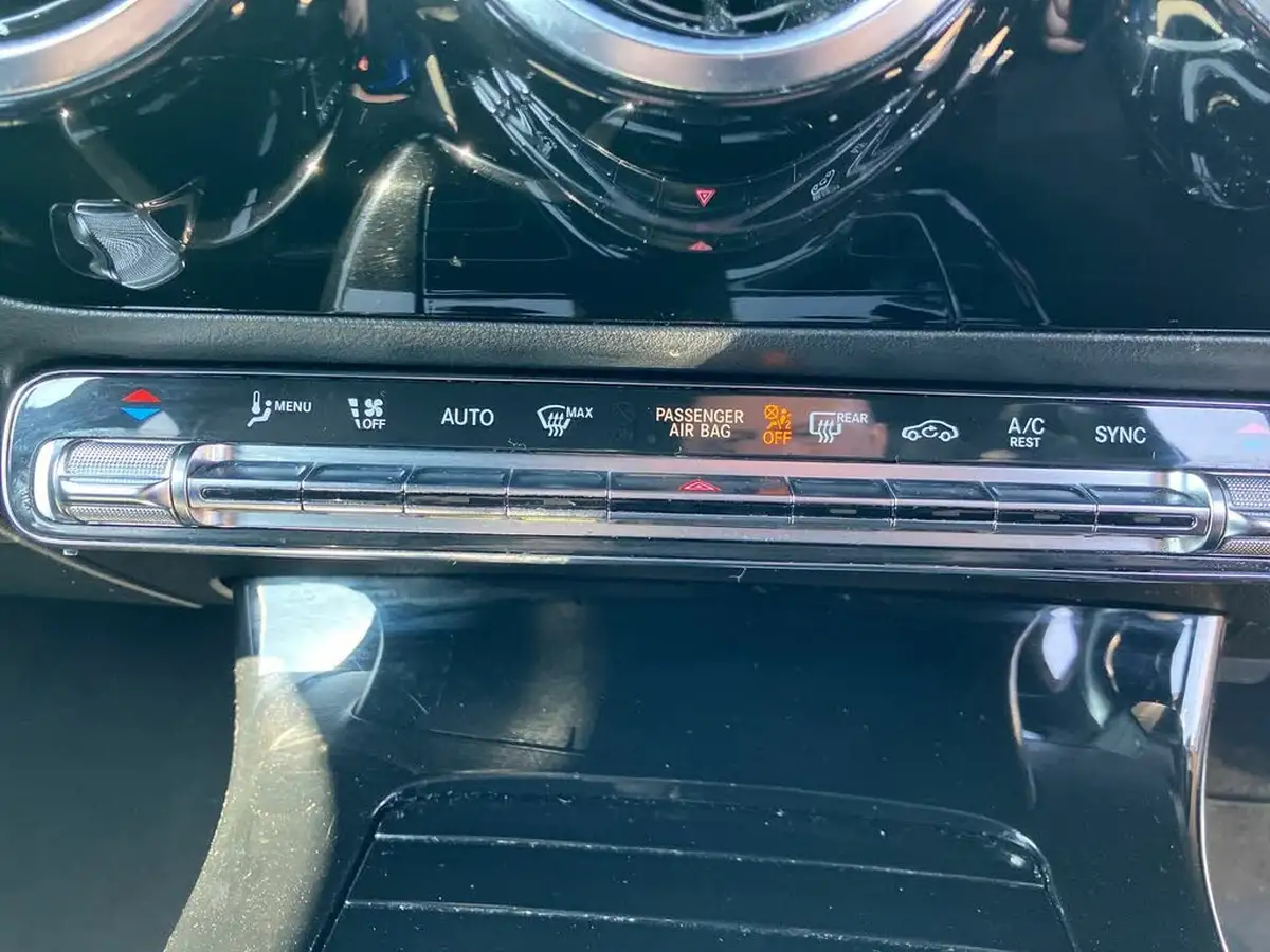 2020-mercedes-benz-a-class-13-a180-amg-line-executive-hatchback-5d-7g-dct-big-39