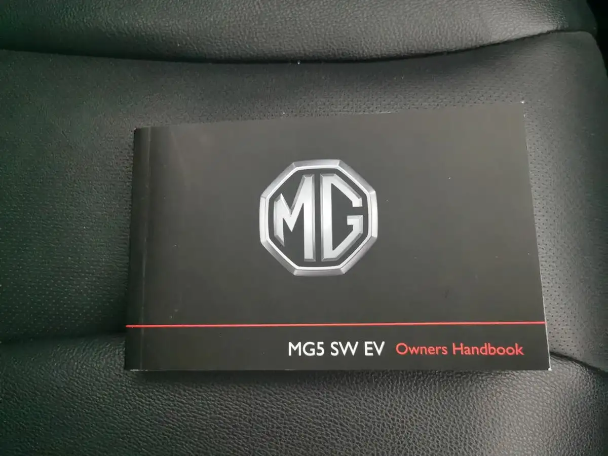 2022-mg-mg5-e-exclusive-ev-long-range-big-44