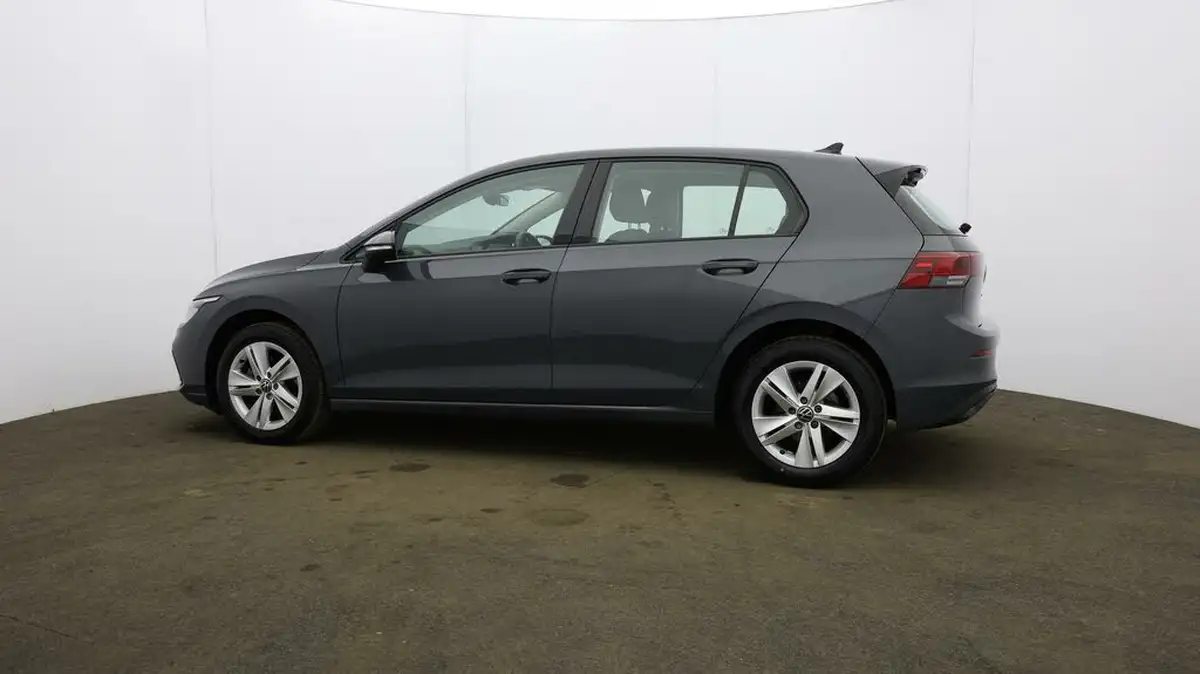 2021-volkswagen-golf-10-tsi-life-hatchback-big-59