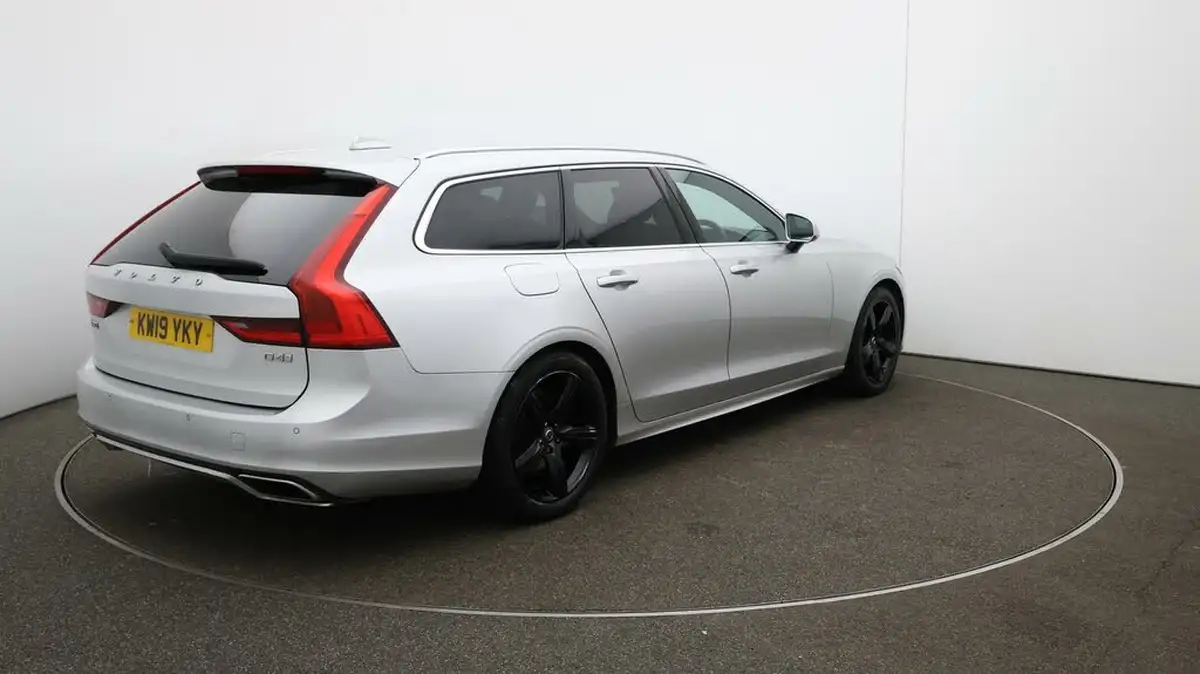 2019-volvo-v90-20td-d4-r-design-big-46