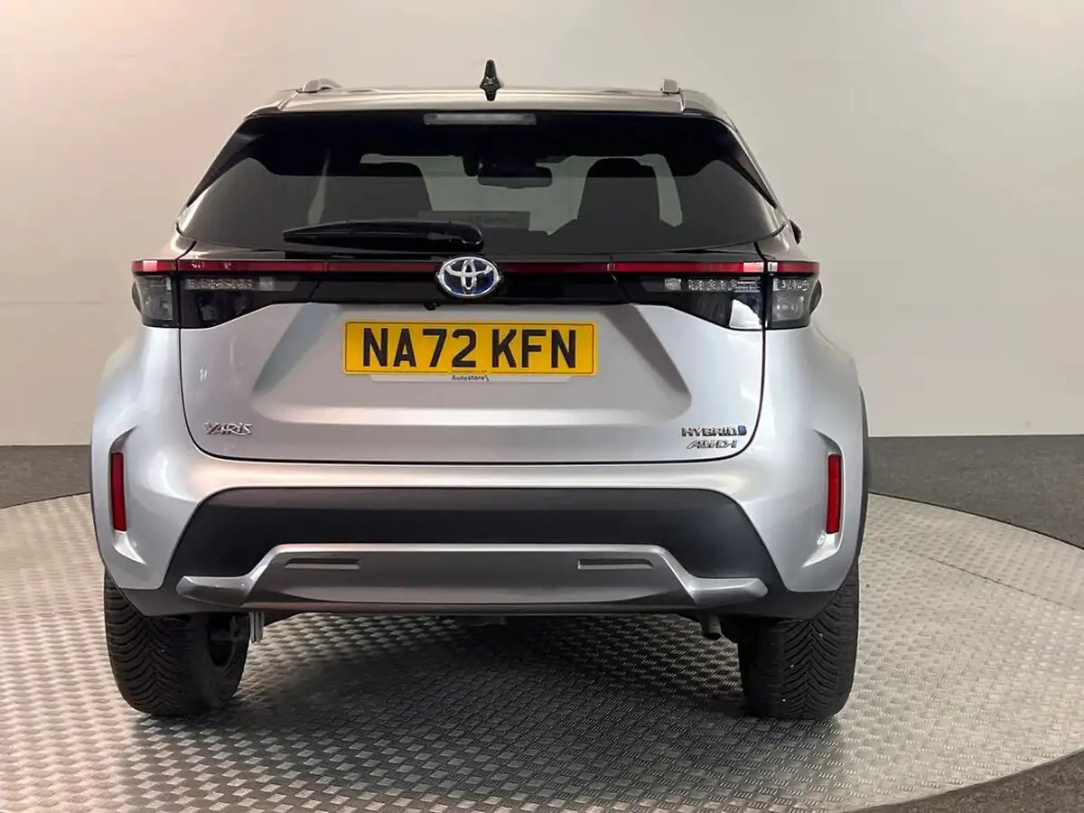 2022-toyota-yaris-cross-15-vvt-i-dynamic-awd-i-big-8