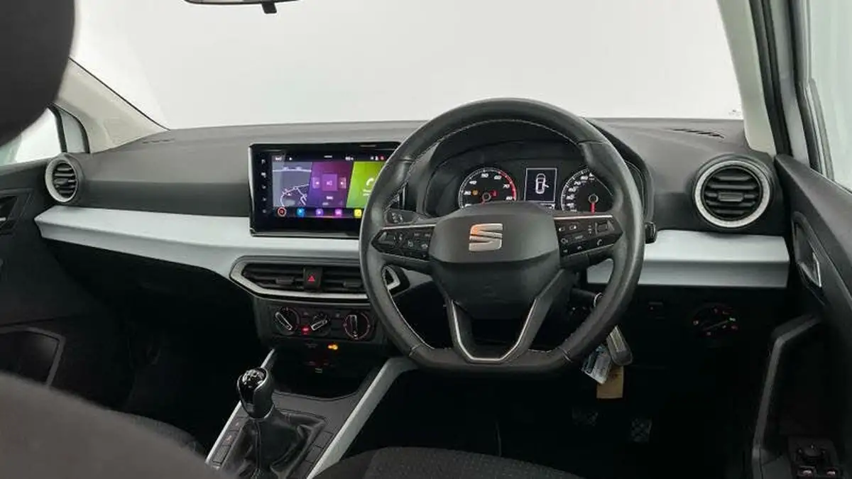 2022-seat-arona-10-tsi-evo-se-technology-big-25