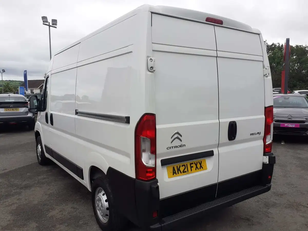 2021-citroen-relay-22bluehdi-35-l2h2-enterprise-140eu6dtss-big-2