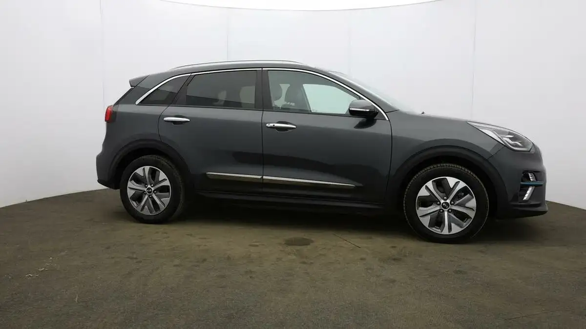 2021-kia-e-niro-ev-4-big-43