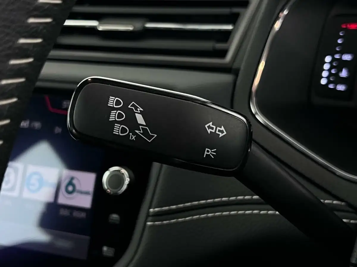 2020-seat-arona-10-tsi-xcellence-lux-115ps-big-21