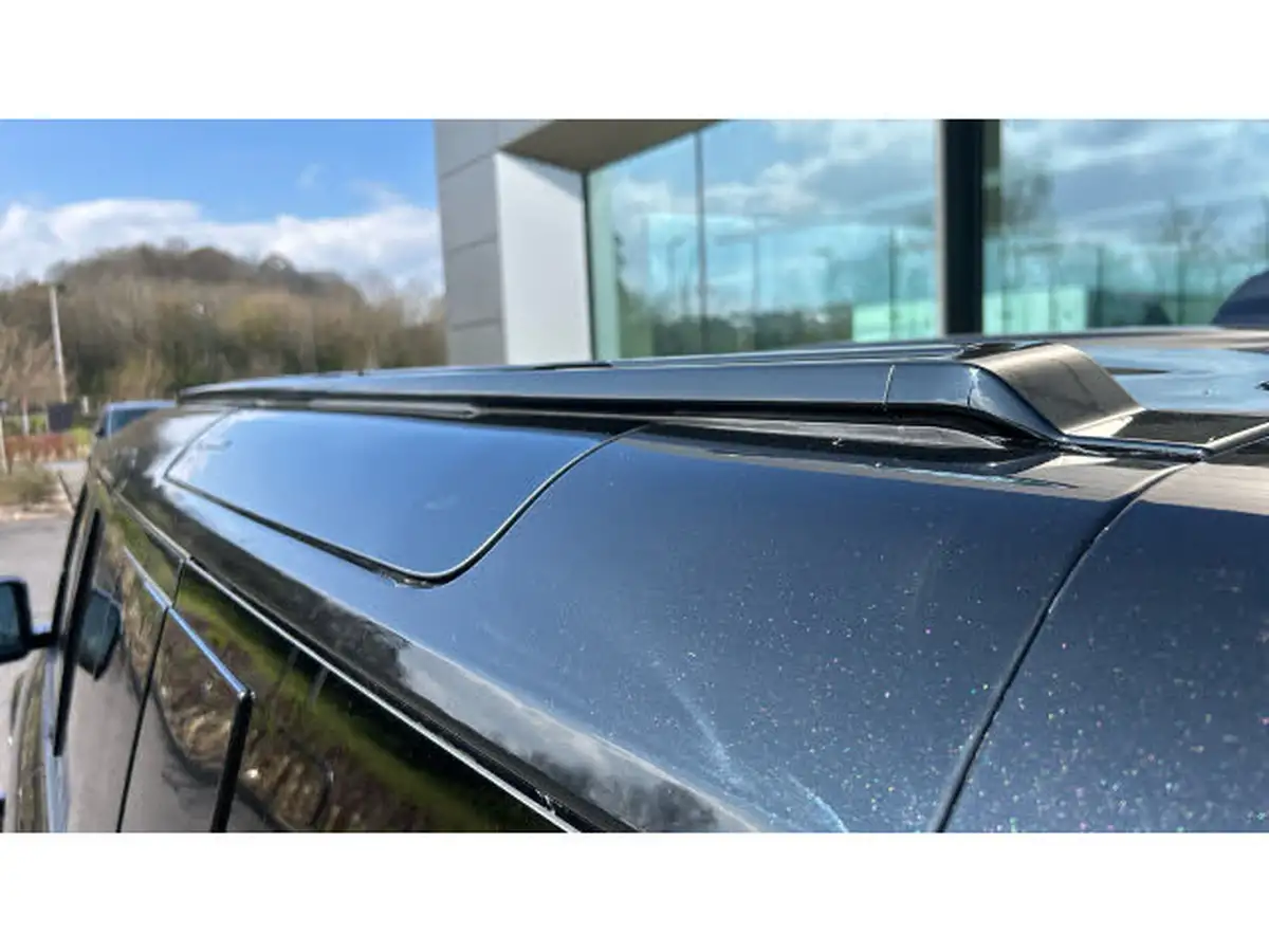 2023-land-rover-110-defender-30-d300-x-dynamic-hse-big-31