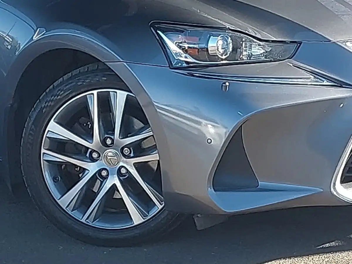 2018-lexus-is-300h-25-advance-lexus-navigation-big-8