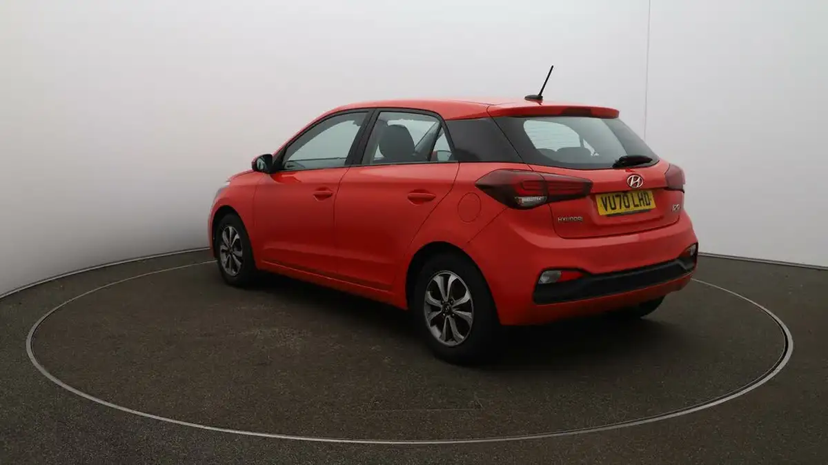2020-hyundai-i20-12-se-big-54