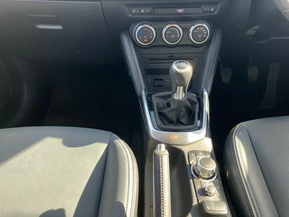 2021-mazda-mazda2-15-skyactiv-g-gt-sport-nav-light-stone-big-16