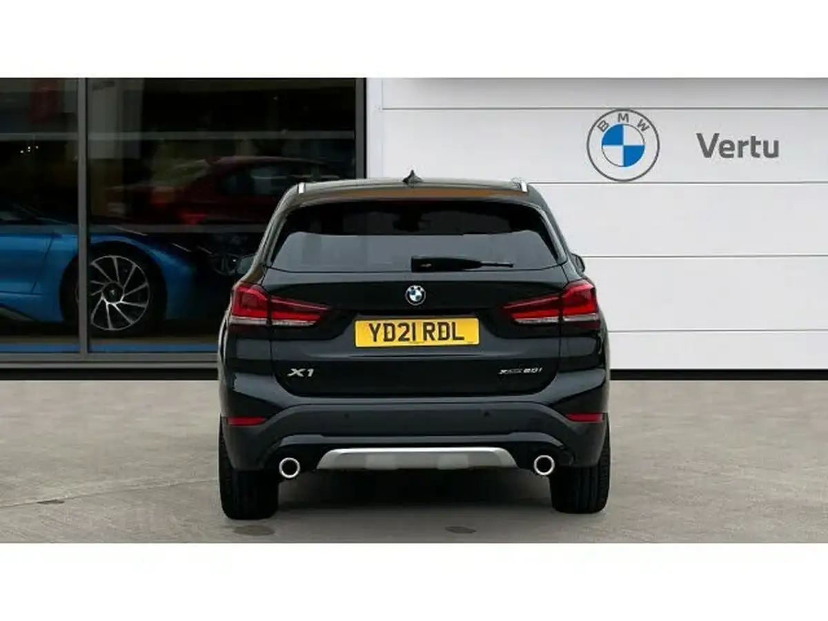 2021-bmw-x1-20-xdrive20i-xline-big-14