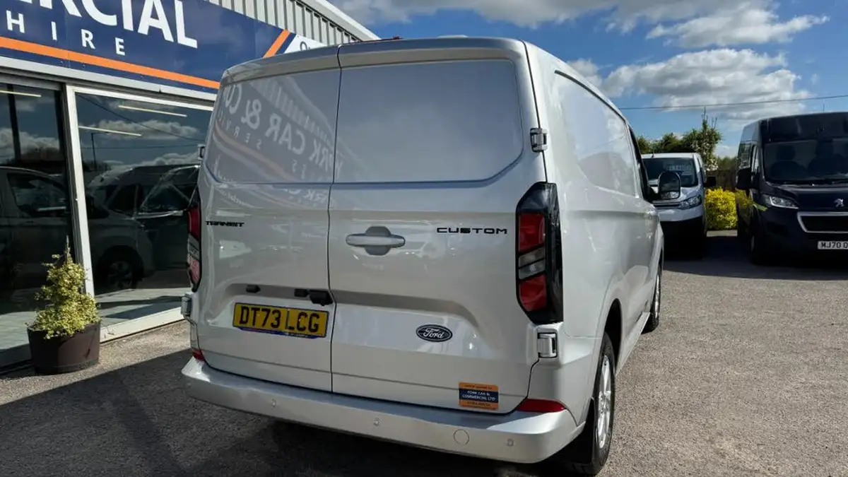 2023-ford-transit-custom-20tdci-300-l1h1-limited-136pseu6e-panel-van-1996cc-big-19