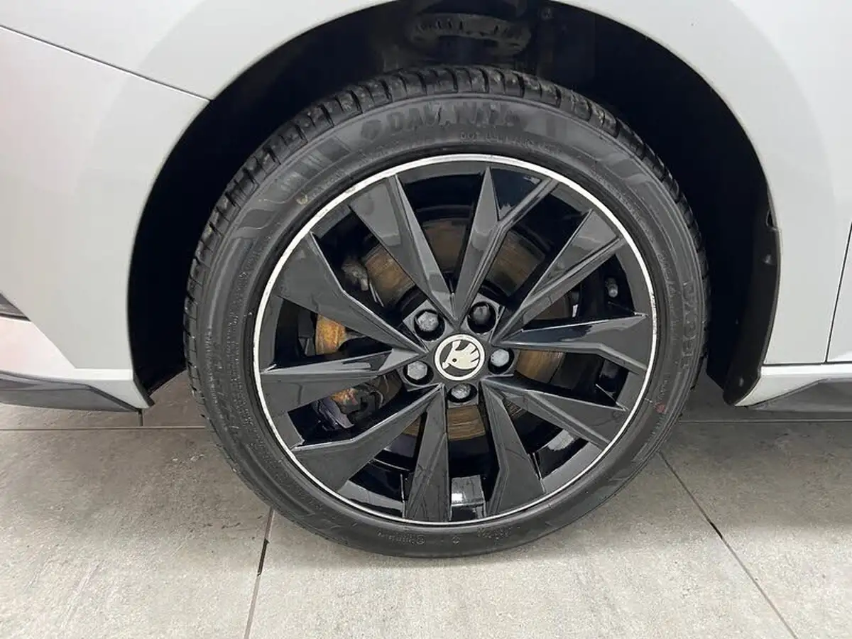 2020-skoda-fabia-10-tsi-monte-carlo-109ps-estate-big-19