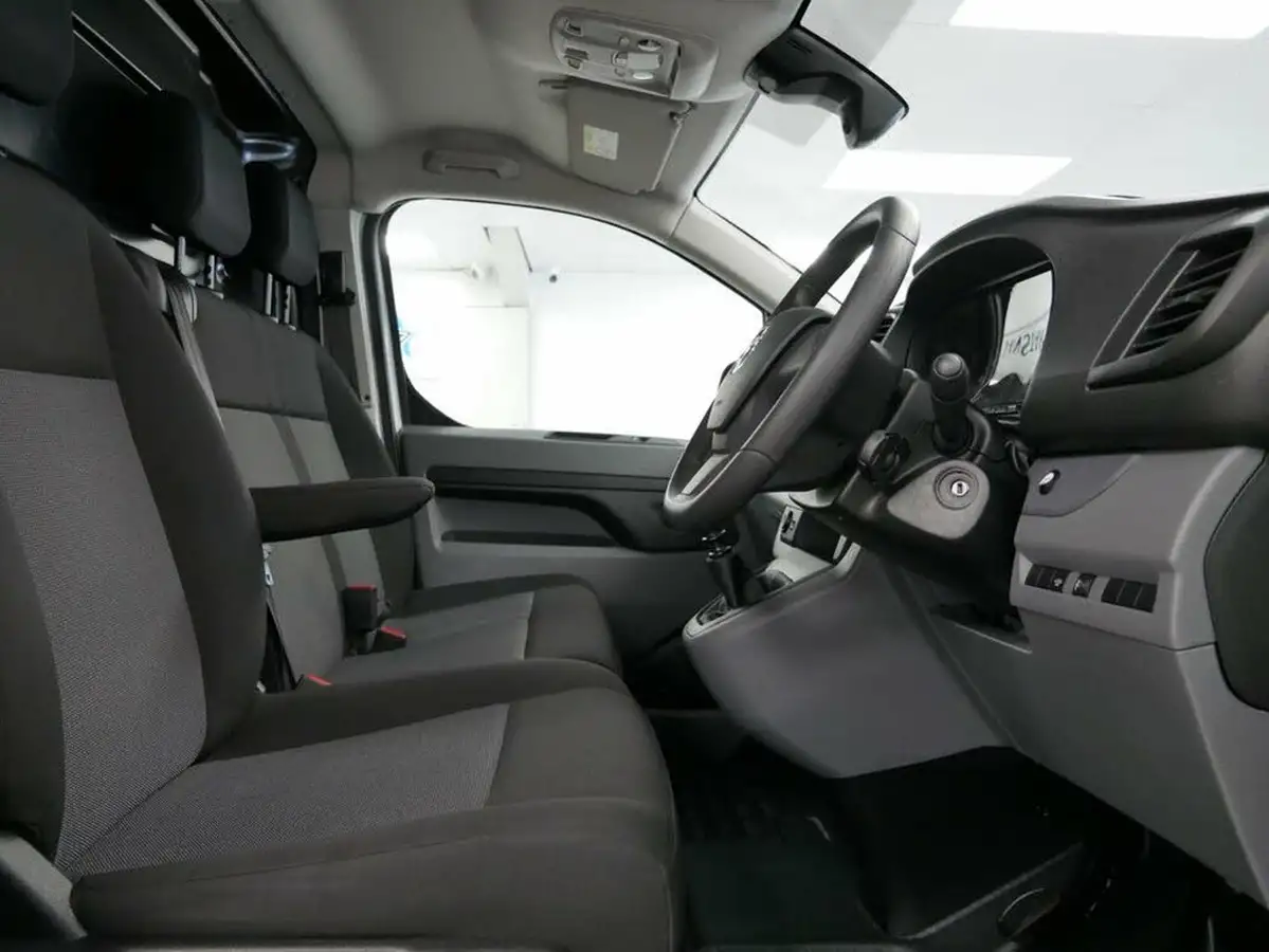 2022-vauxhall-vivaro-15td-2900-l2h1-dynamic-big-11