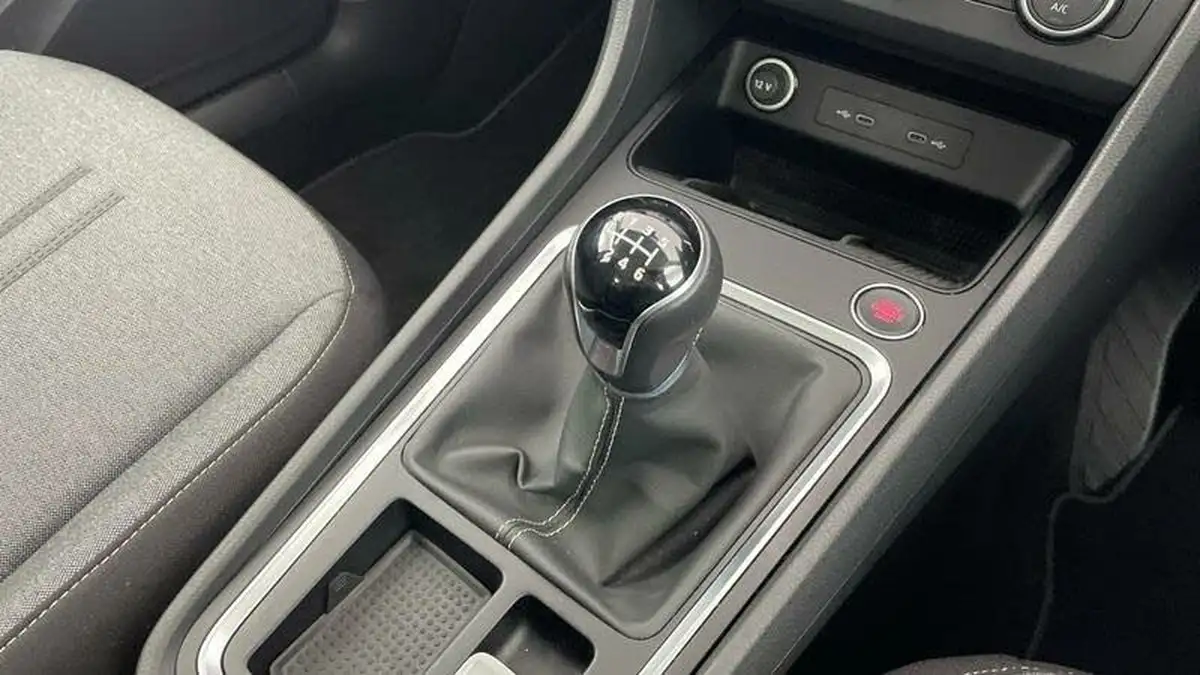 2022-seat-ateca-15-ecotsi-se-technology-big-6