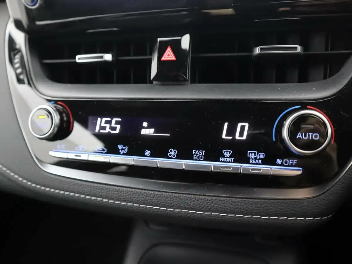 2023-toyota-corolla-20-vvt-i-gr-sport-193bhp-hatchback-big-18