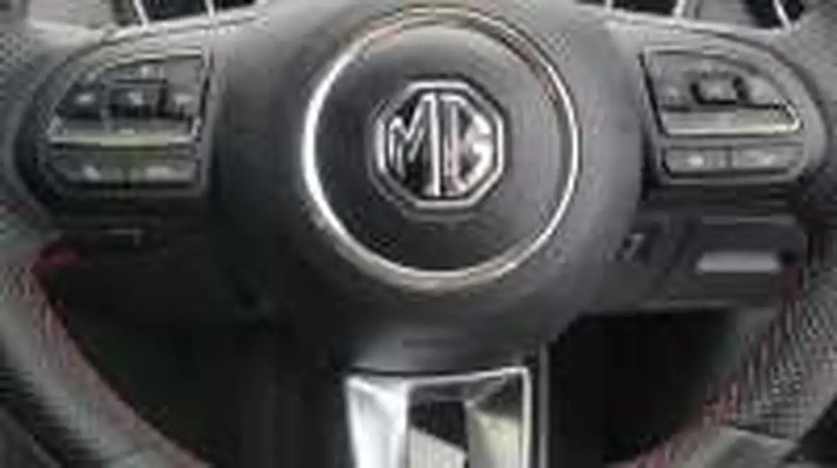 2024-mg-hs-15t-gdi-trophy-162ps-1490cc-big-8