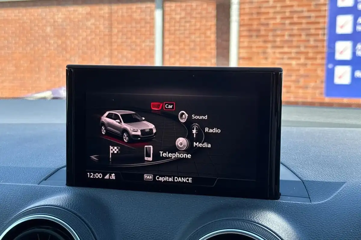 2019-audi-q2-15-35-tfsi-sport-cod-s-tronic-big-41