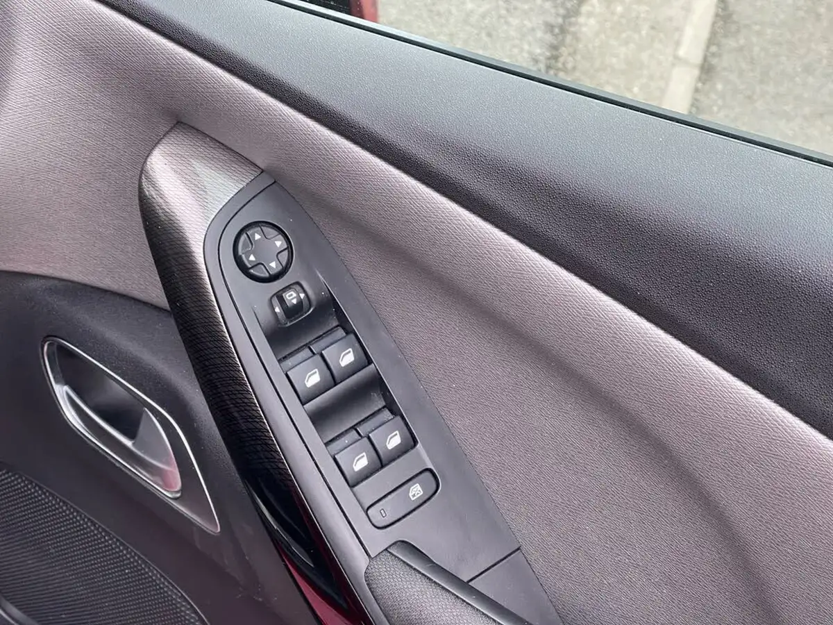 2017-citroen-grand-c4-picasso-16bluehdi-flair-big-12