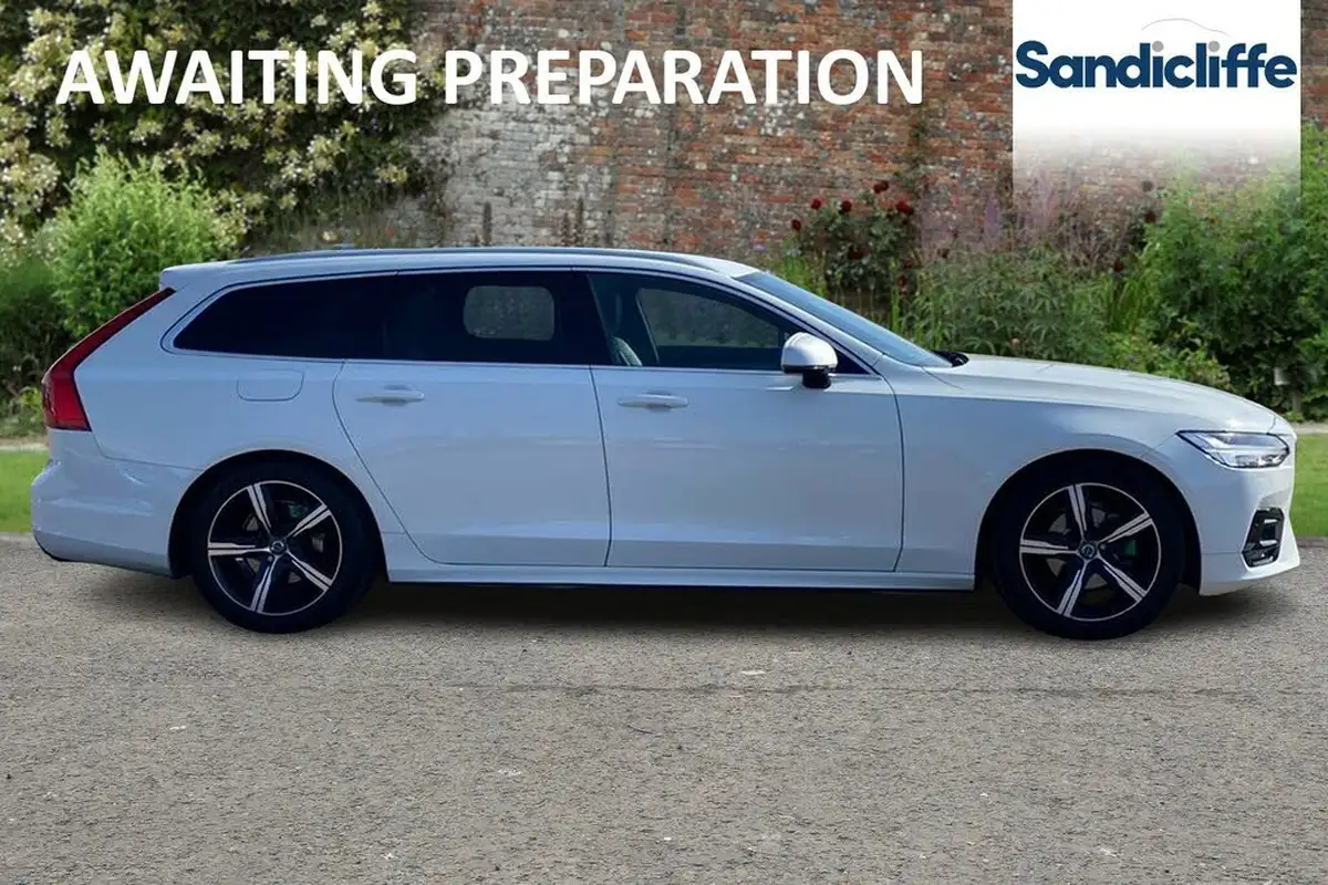 2019-volvo-v90-20td-d4-r-design-big-1