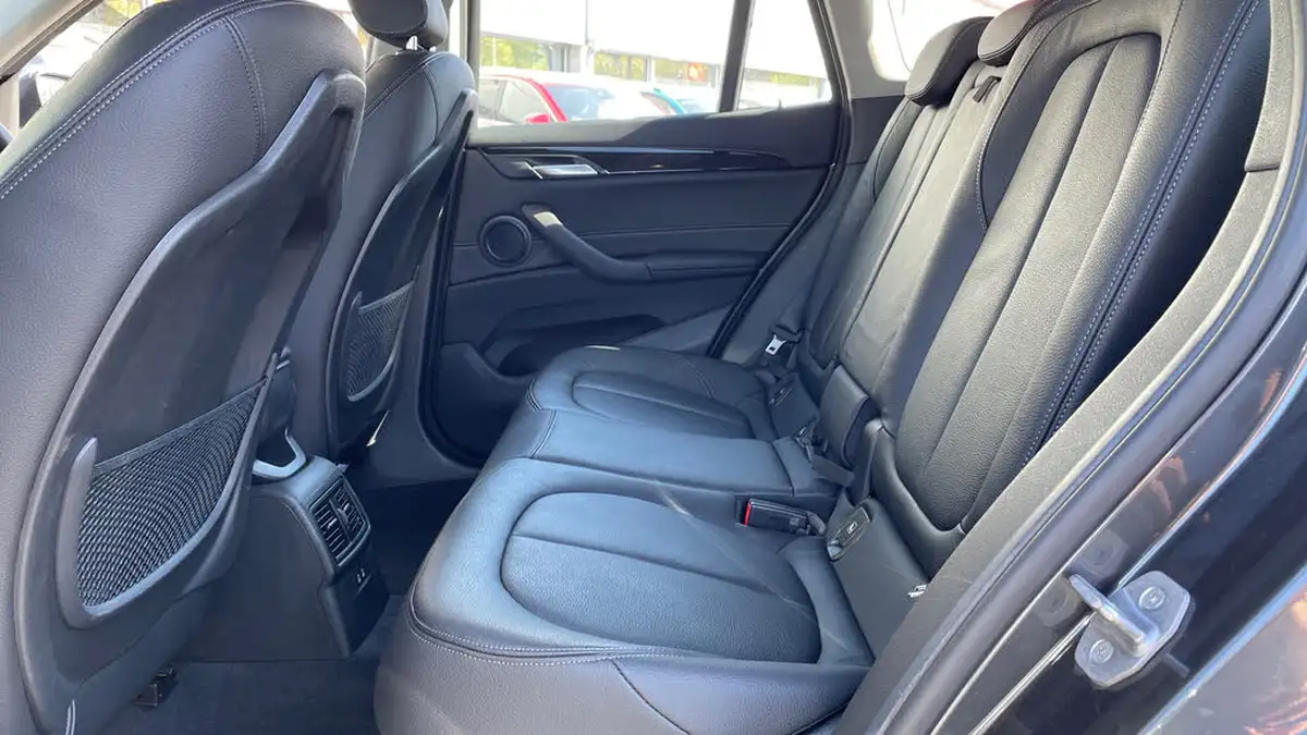 2022-bmw-x1-15-xdrive-25e-phev-xline-big-13