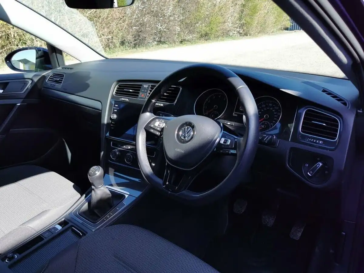 2018-volkswagen-golf-14-tsi-se-hatchback-5d-big-8