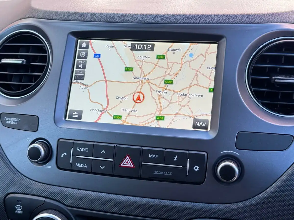 2018-hyundai-i10-12-premium-se-big-20
