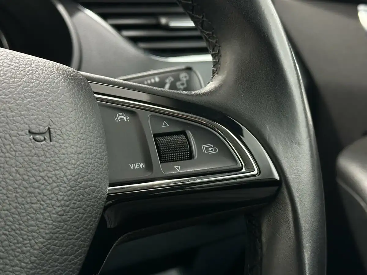 2020-skoda-octavia-16tdi-se-technology-estate-big-13