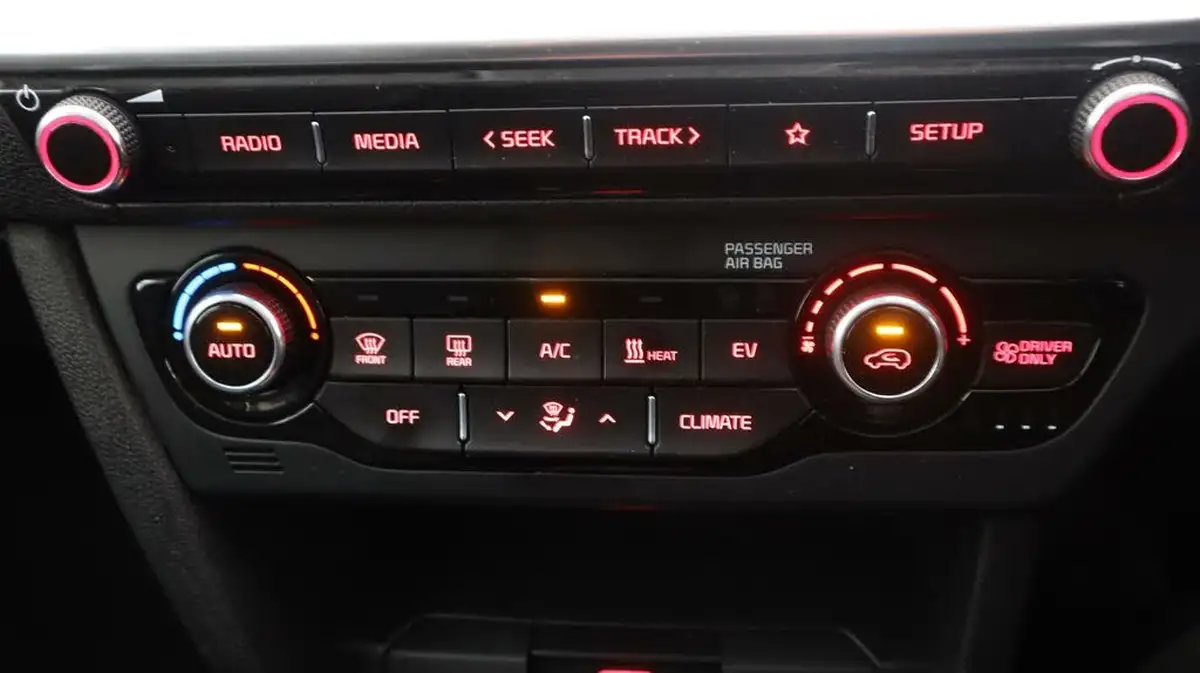 2022-kia-e-niro-ev-2-64-big-10