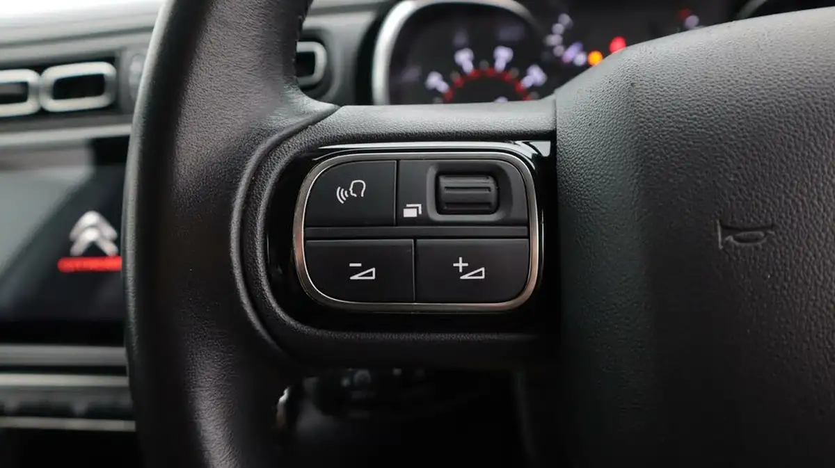 2021-citroen-c3-12-puretech-shine-plus-83ps-big-23